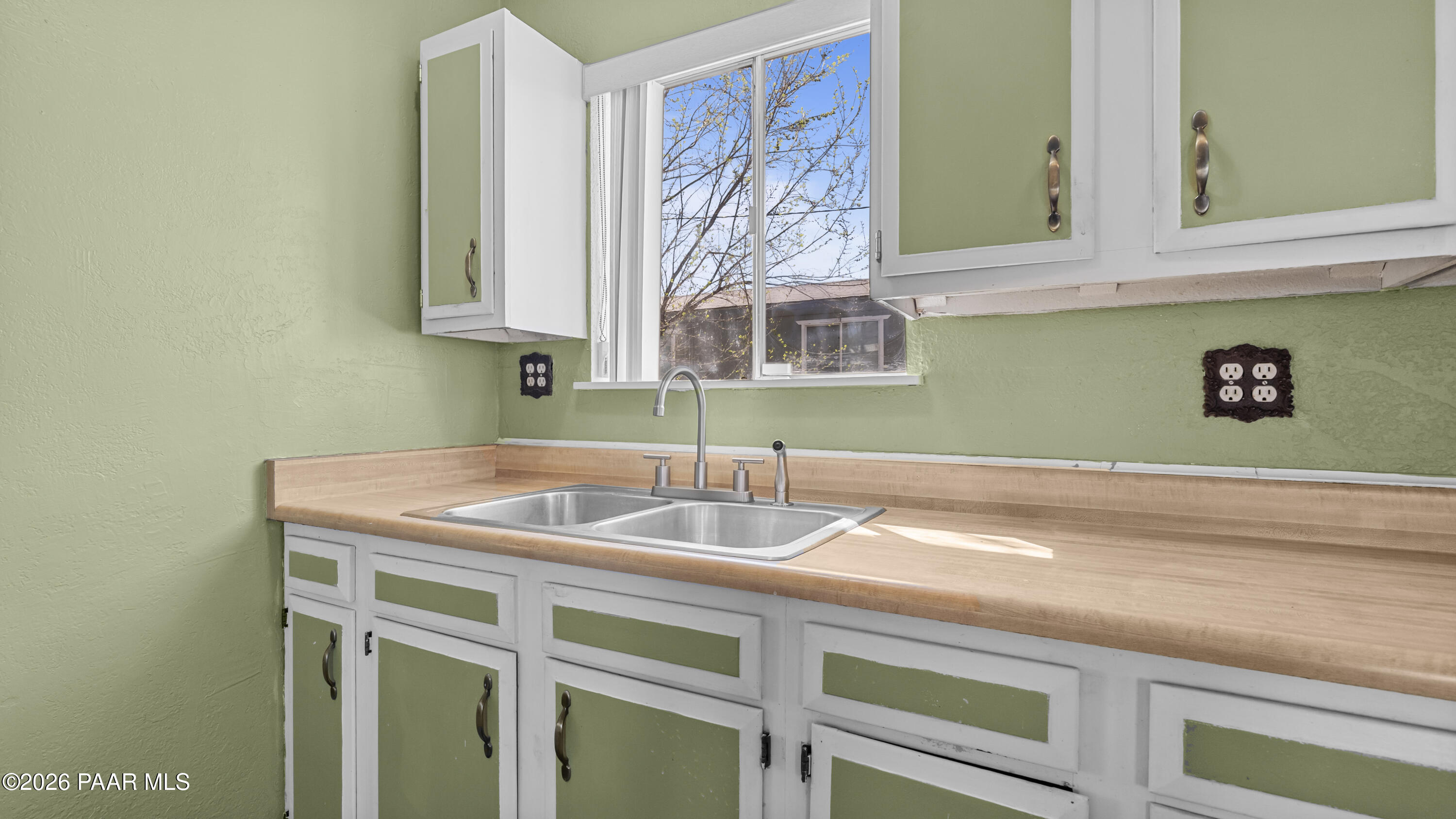 236 West Venice Way Paulden, AZ 86334 - Photo 17 of 42 a kitchen with a sink and cabinets