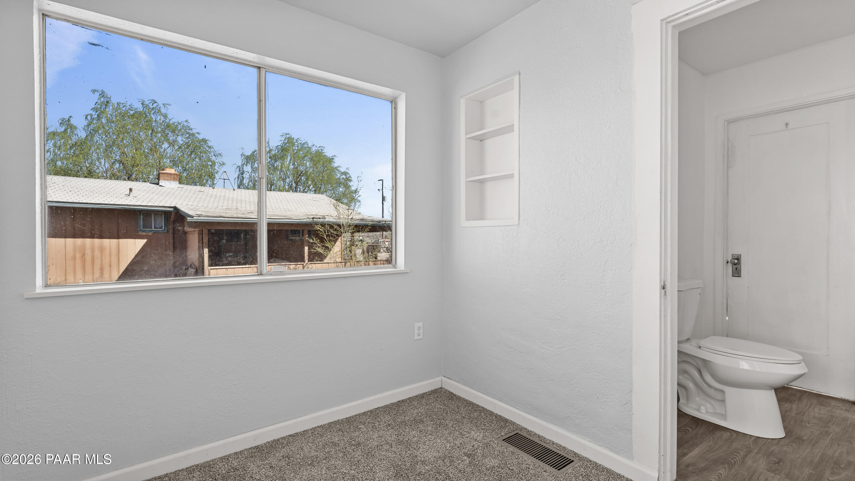 236 West Venice Way Paulden, AZ 86334 - Photo 23 of 42 a bathroom with a toilet