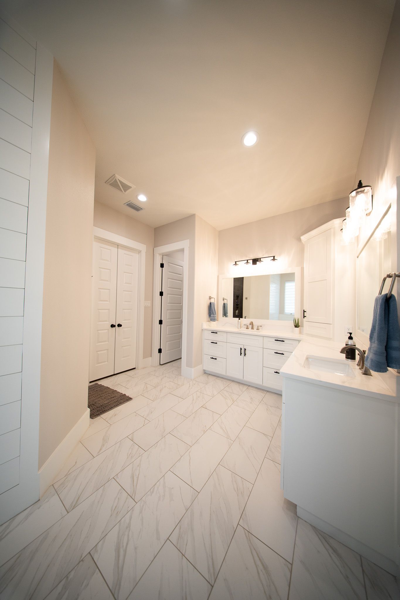 1757 Country Club Road Bowie, TX 76230 - Photo 19 of 36 Gallery Image 19