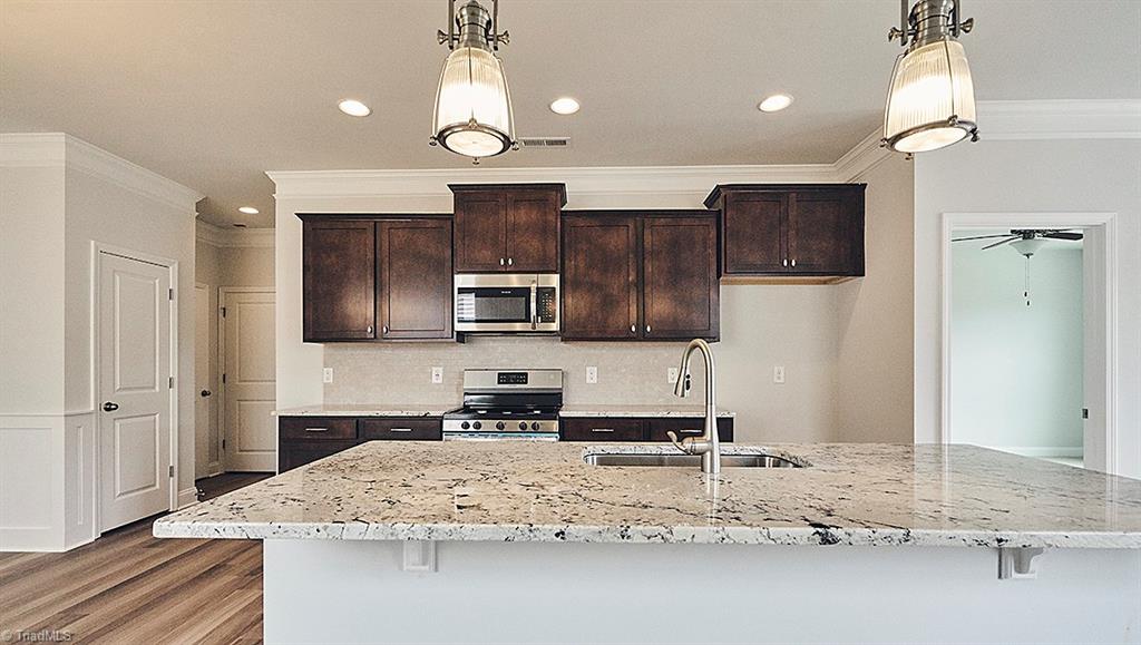 31 Finley Ridge Way, Unit 46 Greensboro, NC 27455 - Photo 5 of 23 Gallery Image 5