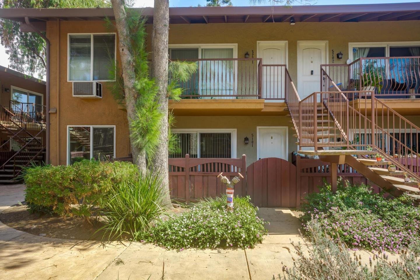 2580 Homestead Road, Unit 5101 Santa Clara, CA 95051 - Photo 26 of 33 front view of a house