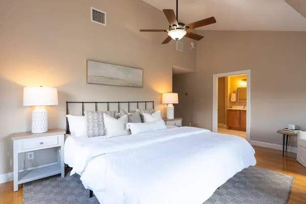 $1,000,000 | 11 Old Parish Way, Unit 8, Portsmouth, NH 03801