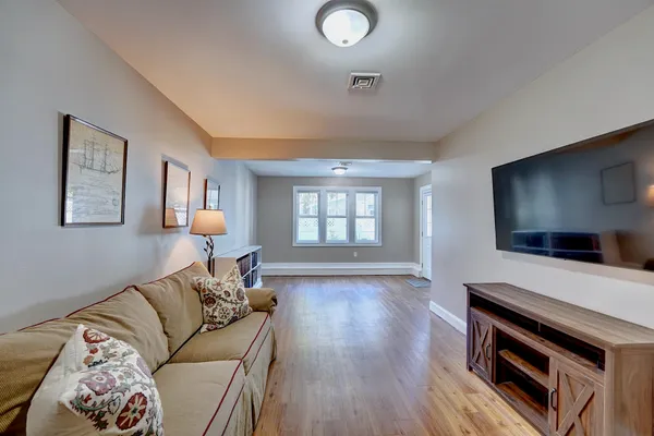 $1,000,000 | 11 Old Parish Way, Unit 8, Portsmouth, NH 03801