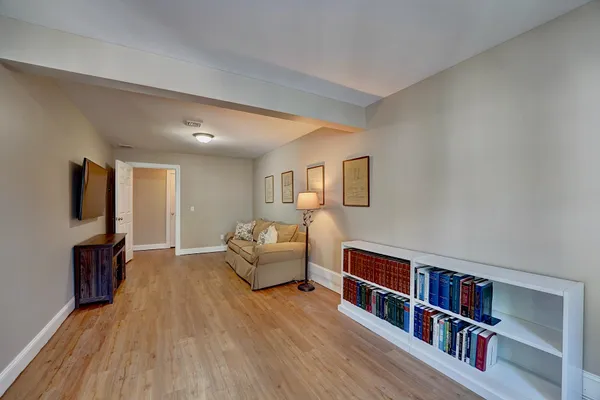 $1,000,000 | 11 Old Parish Way, Unit 8, Portsmouth, NH 03801