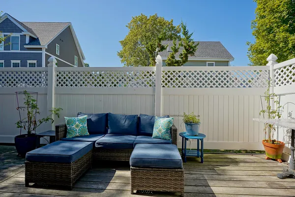 $1,000,000 | 11 Old Parish Way, Unit 8, Portsmouth, NH 03801