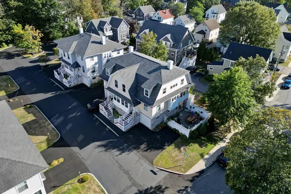 $1,000,000 | 11 Old Parish Way, Unit 8, Portsmouth, NH 03801