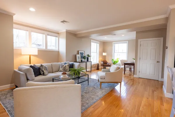 $1,000,000 | 11 Old Parish Way, Unit 8, Portsmouth, NH 03801