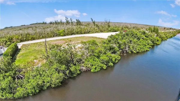 $274,900 | 2807 Cussell Drive, St. James City, FL 33956