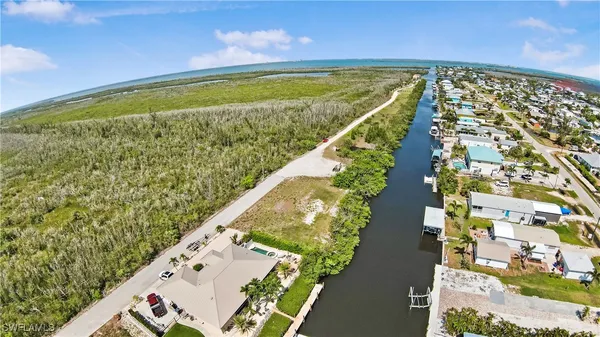 $274,900 | 2807 Cussell Drive, St. James City, FL 33956