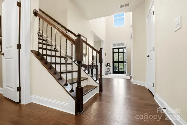 front view of house with a yard