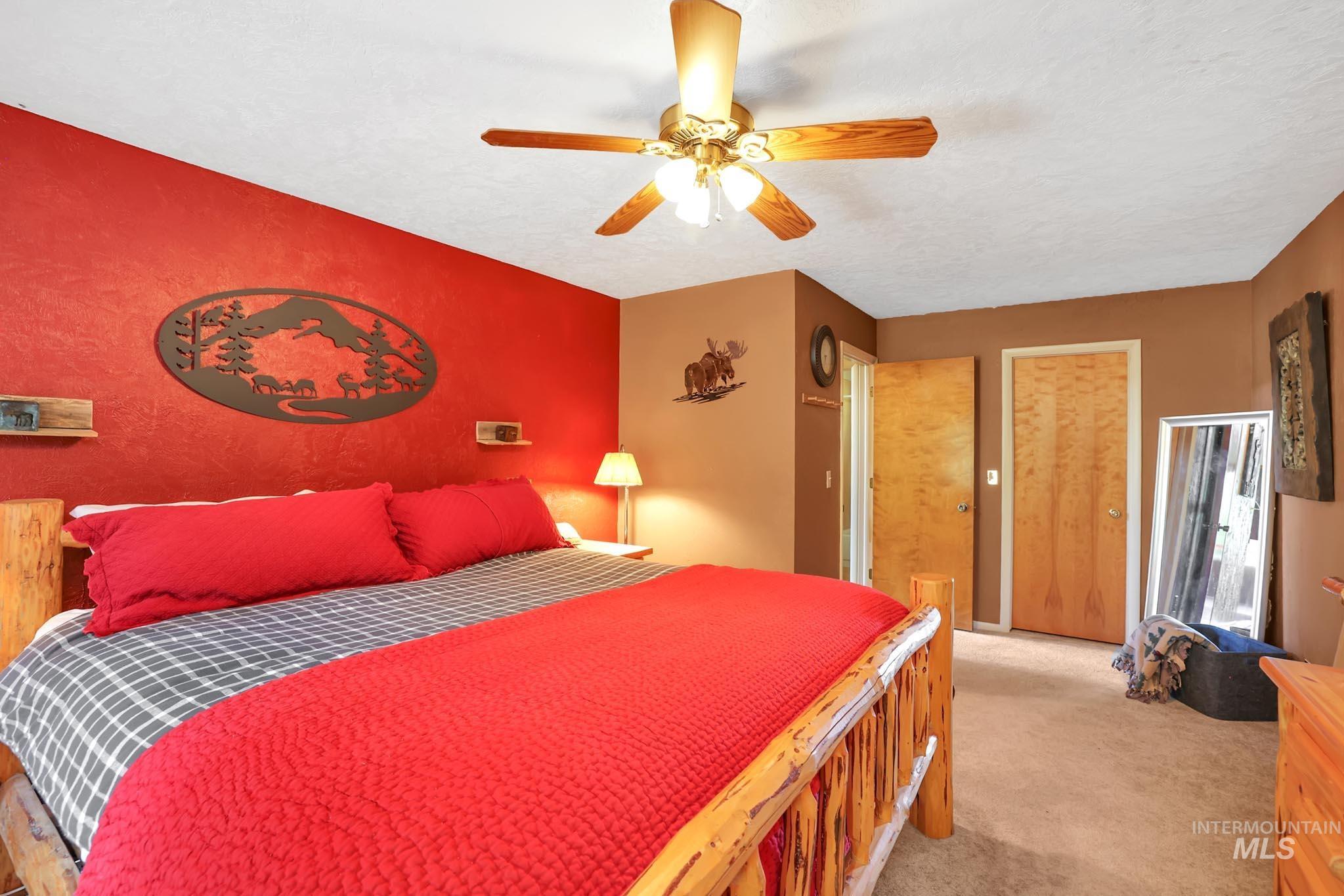 3000 45th Parallel Drive New Meadows, ID 83654 - Photo 22 of 45 Primary with walk in closet.