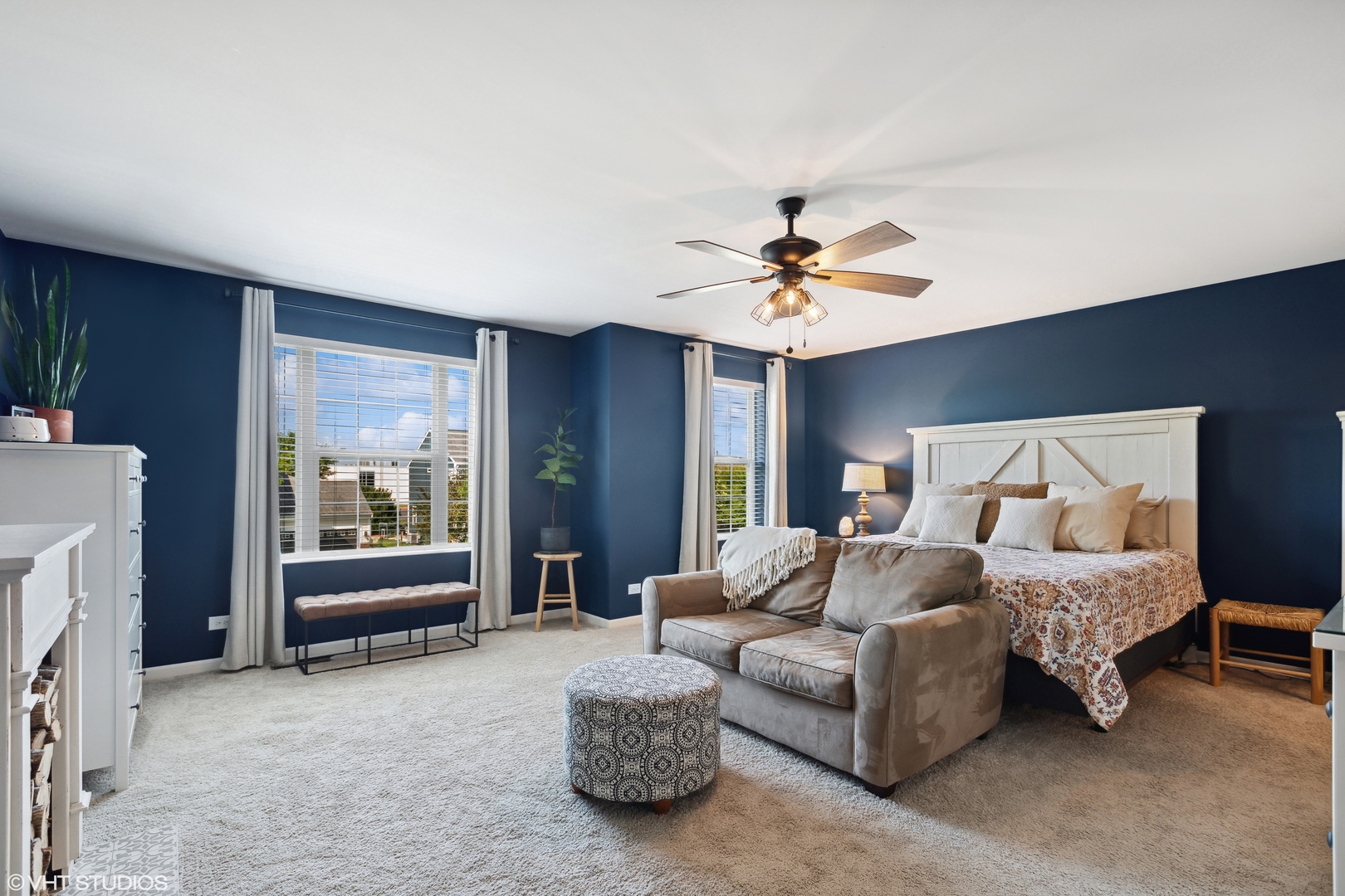 3302 Batley Street Elgin, IL 60124 - Photo 14 of 28 a living room with furniture and a chandelier