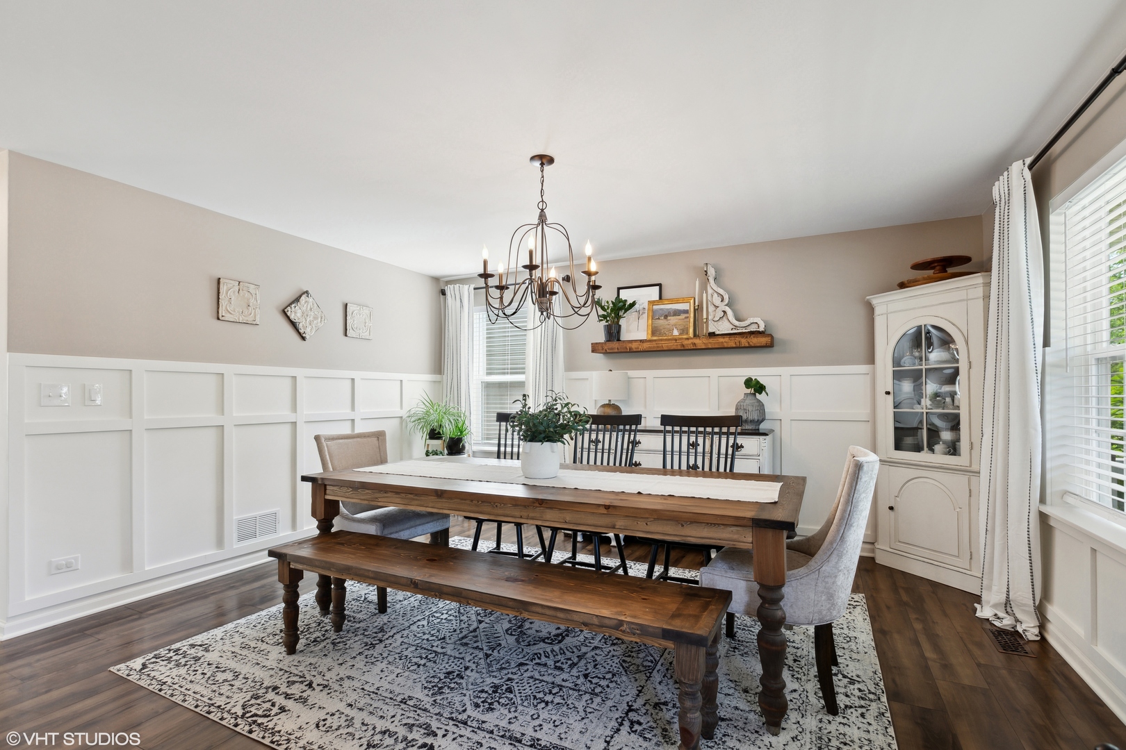 3302 Batley Street Elgin, IL 60124 - Photo 4 of 28 a view of a dining room with furniture and wooden floor