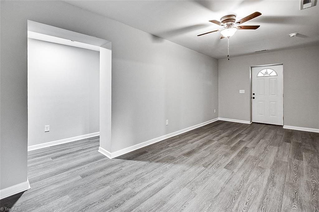 1323 Colon Road Sanford, NC 27330 - Photo 5 of 33