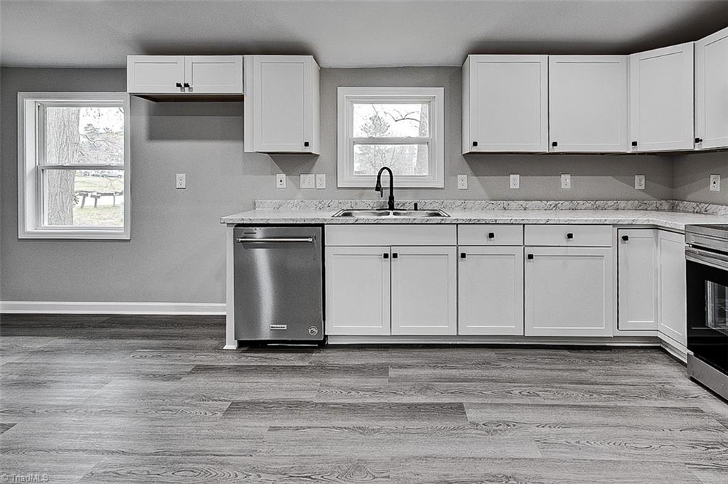 1323 Colon Road Sanford, NC 27330 - Photo 9 of 33