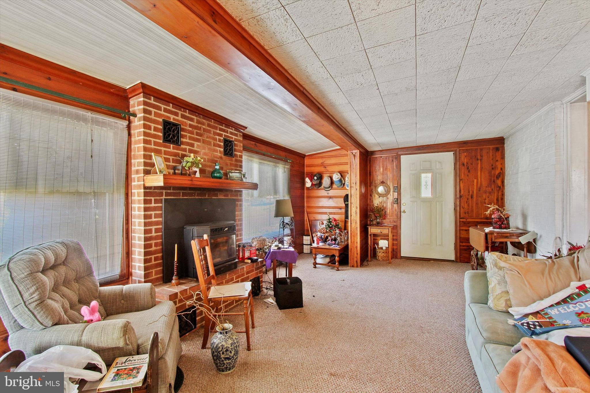 587 Hillcrest Road York, PA 17403 - Photo 5 of 30 Gallery Image 5