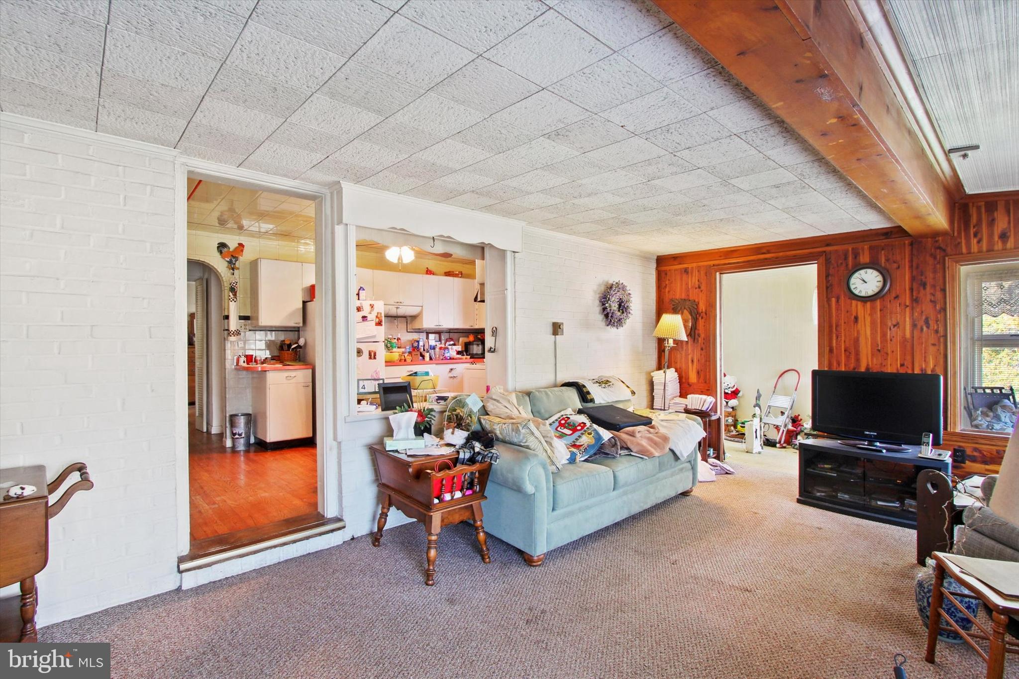 587 Hillcrest Road York, PA 17403 - Photo 7 of 30 Gallery Image 7