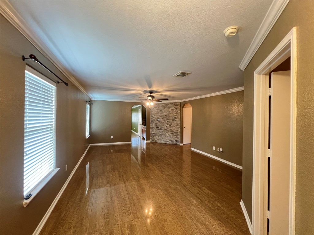 915 Wild Cotton Road Rosenberg, TX 77471 - Photo 4 of 38 Family room