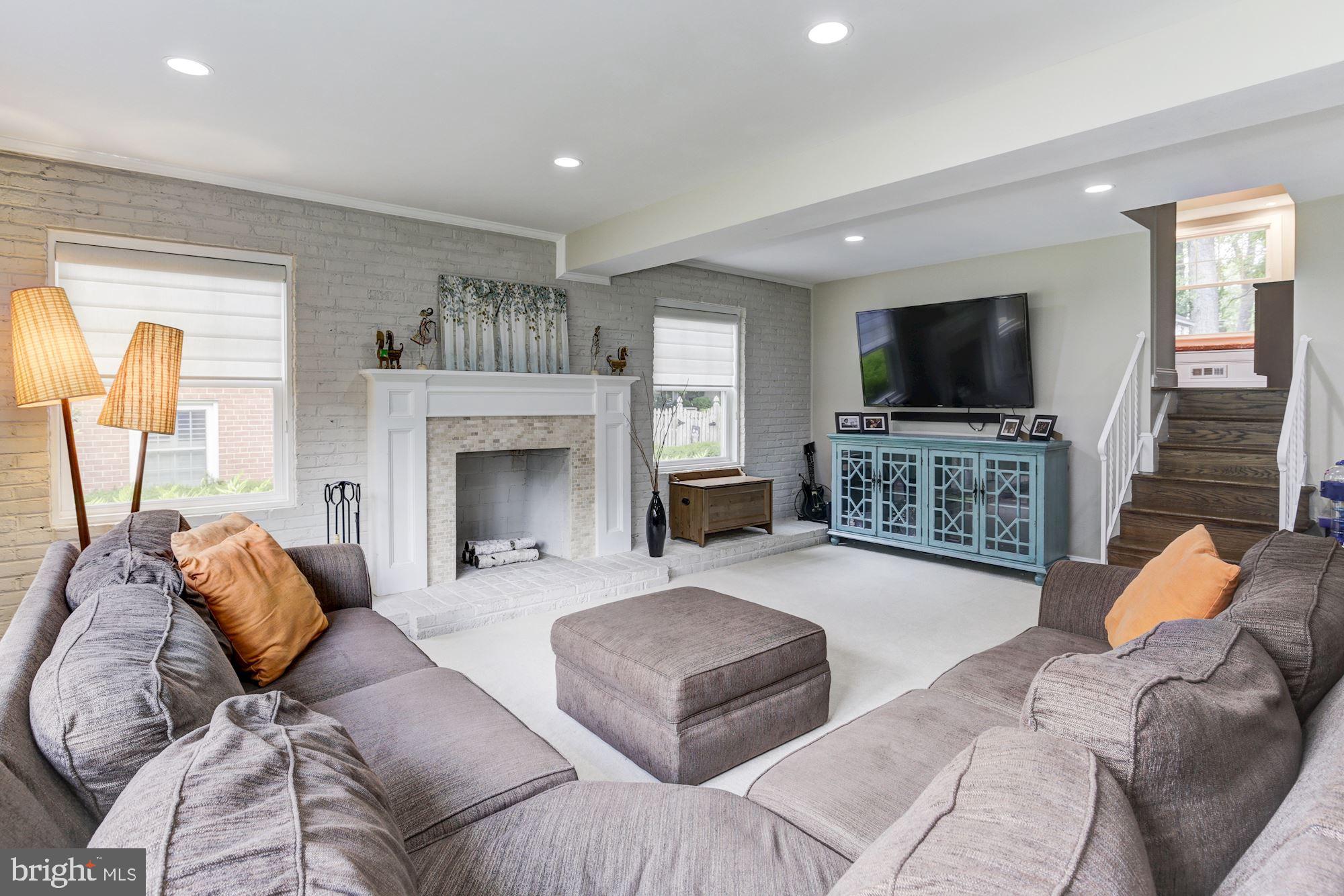 9907 Harrogate Road Bethesda, MD 20817 - Photo 9 of 17 Family Room a few steps from kitchen