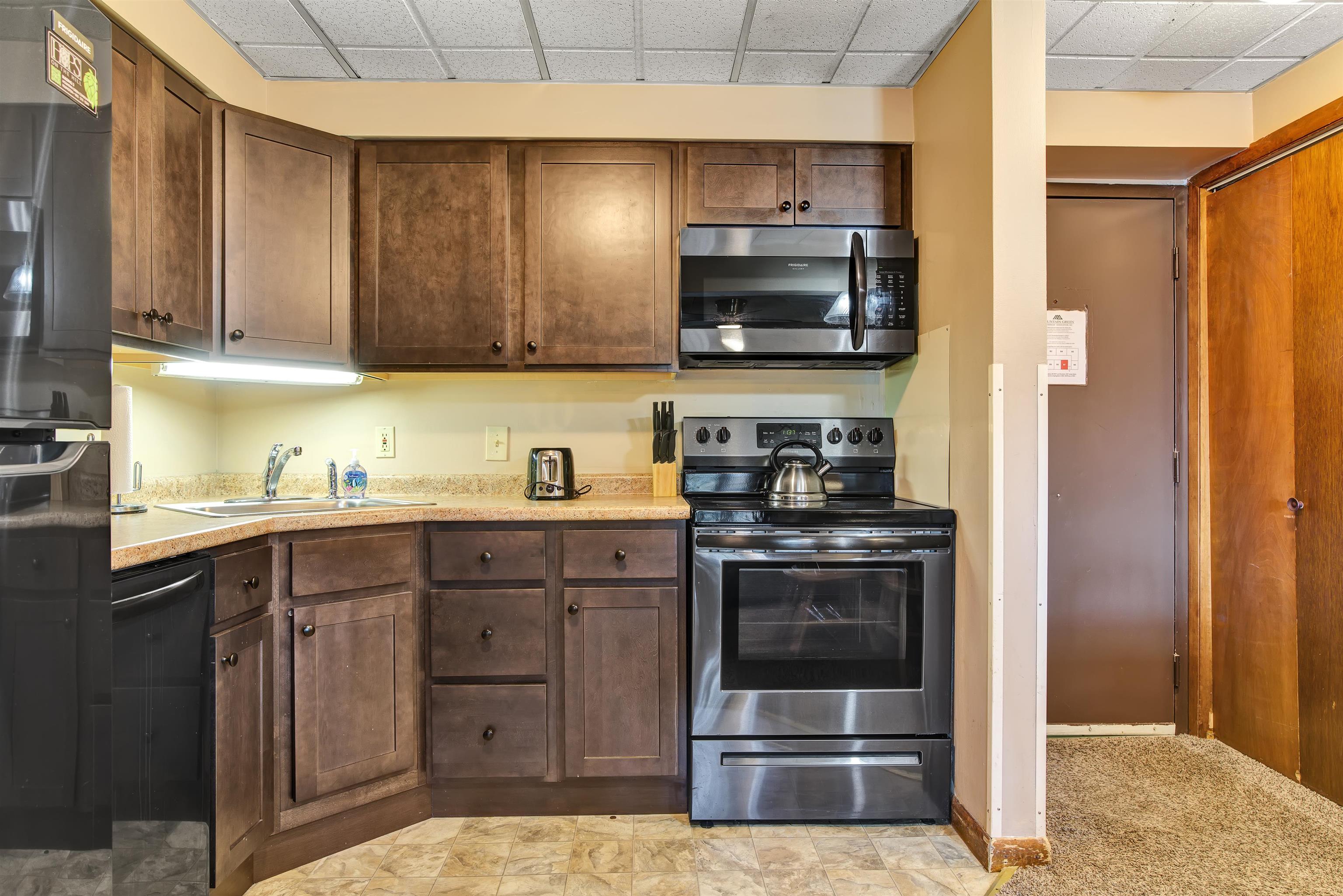 135 East Mountain Road, Unit 1B7 Killington, VT 05751 - Photo 3 of 18 Gallery Image 3