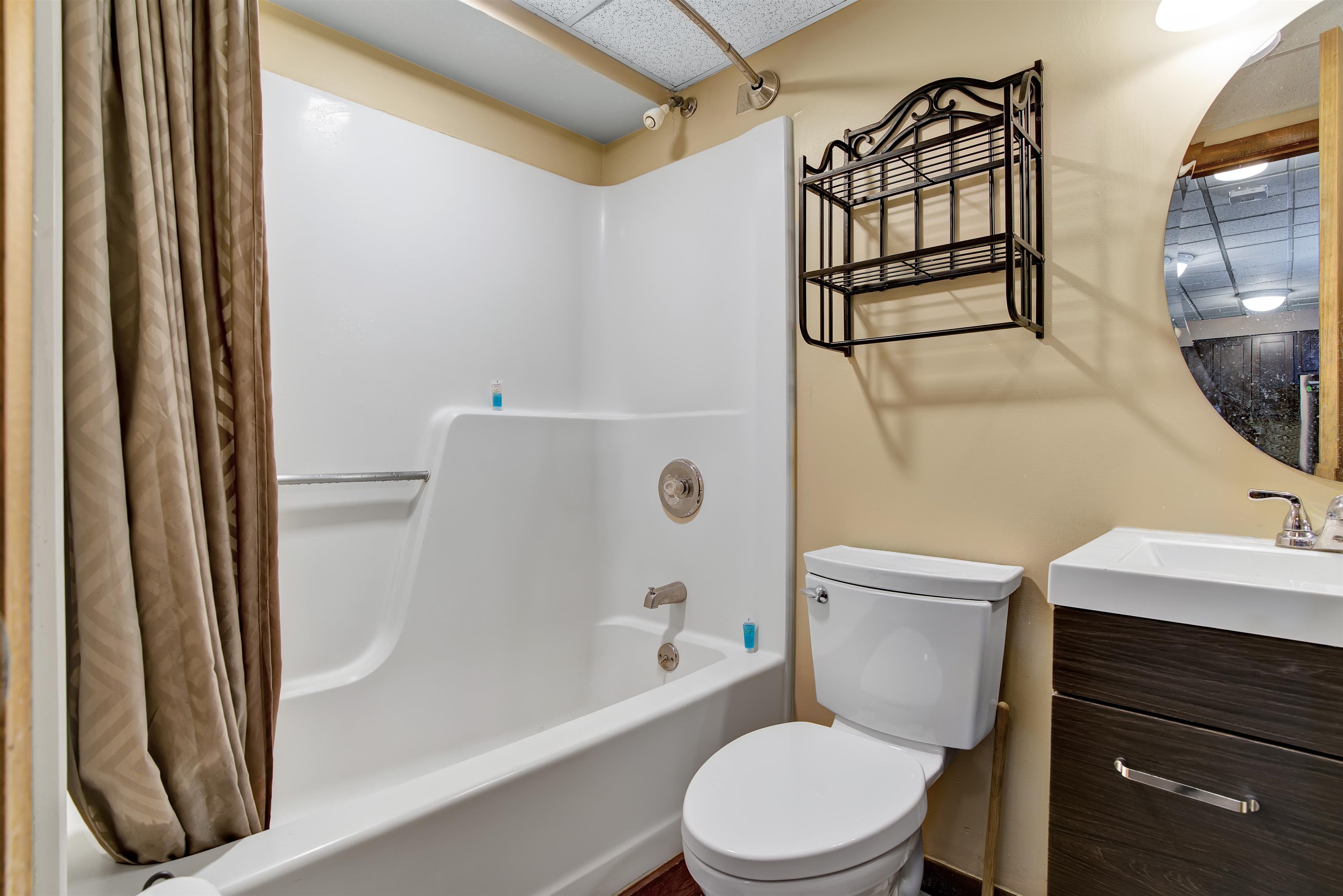 135 East Mountain Road, Unit 1B7 Killington, VT 05751 - Photo 8 of 18 Gallery Image 8