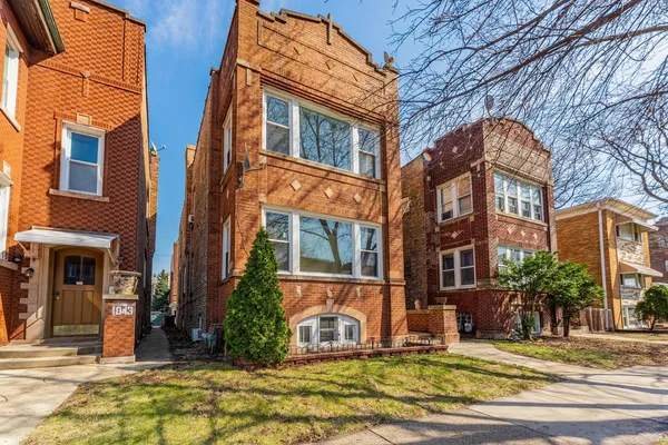 $1,650 | 1845 Oak Park Avenue, Unit 2, Berwyn, IL 60402