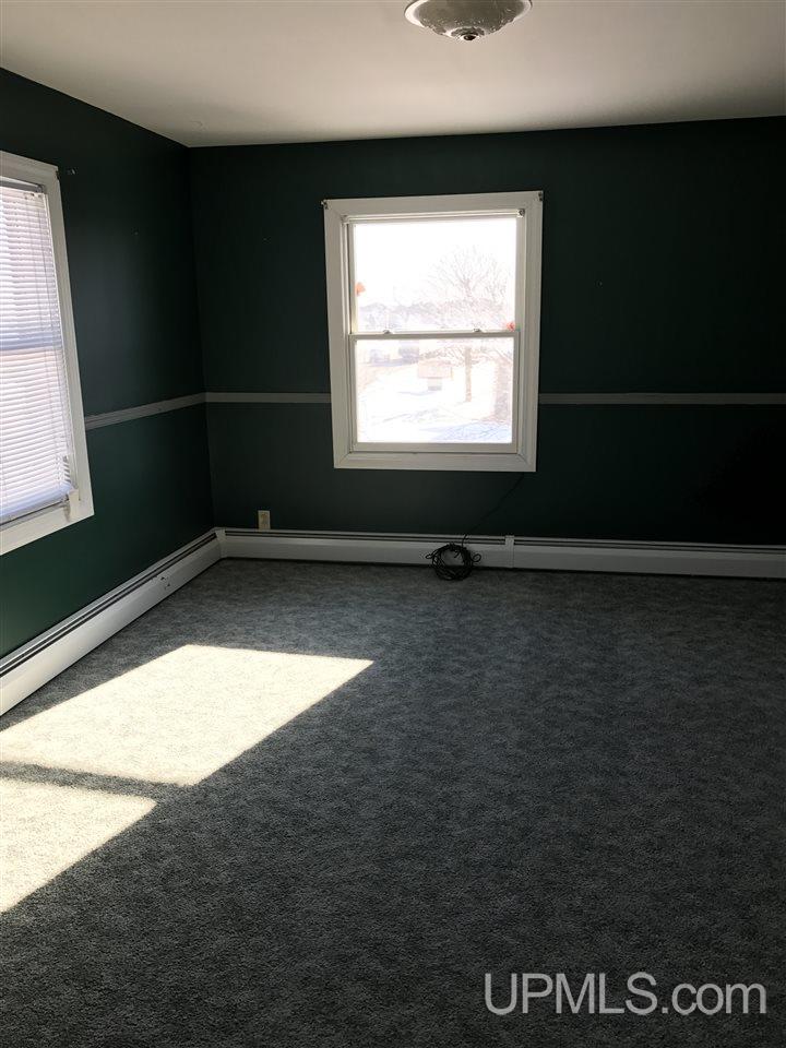 226 South Lincoln Road Escanaba, MI 49829 - Photo 10 of 18 Gallery Image 10