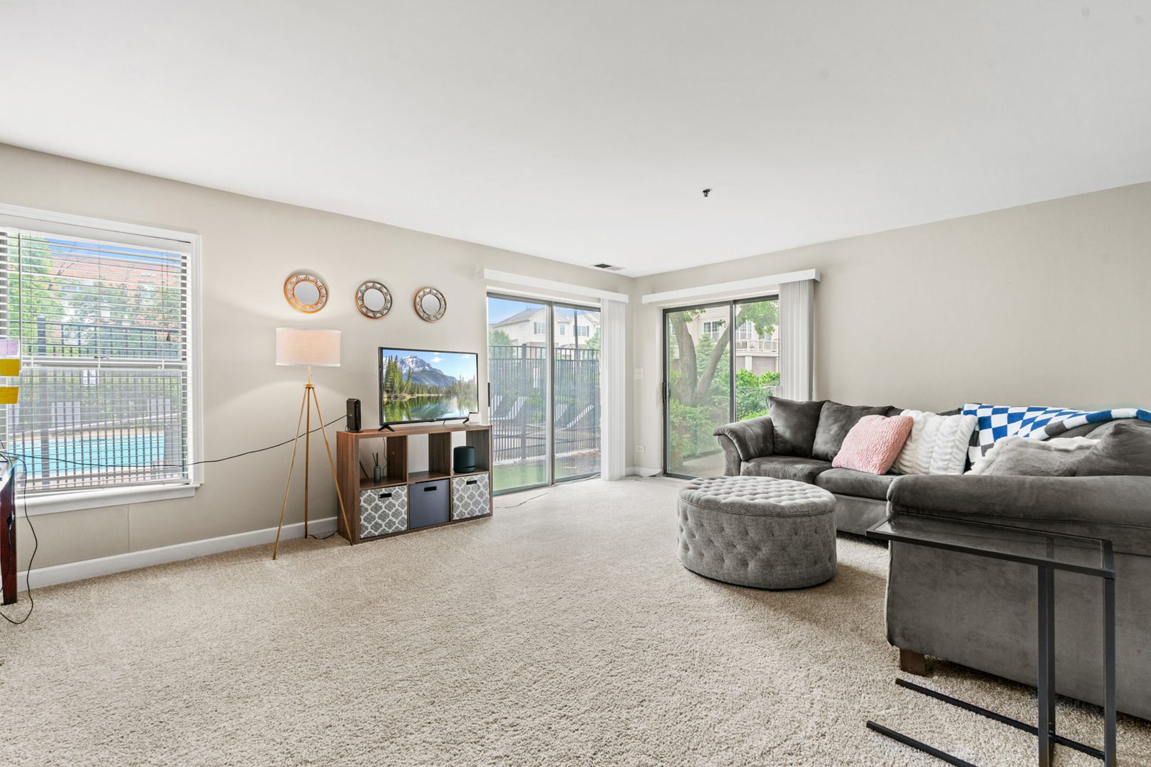 3275 Kirchoff Road, Unit 131 Rolling Meadows, IL 60008 - Photo 2 of 16