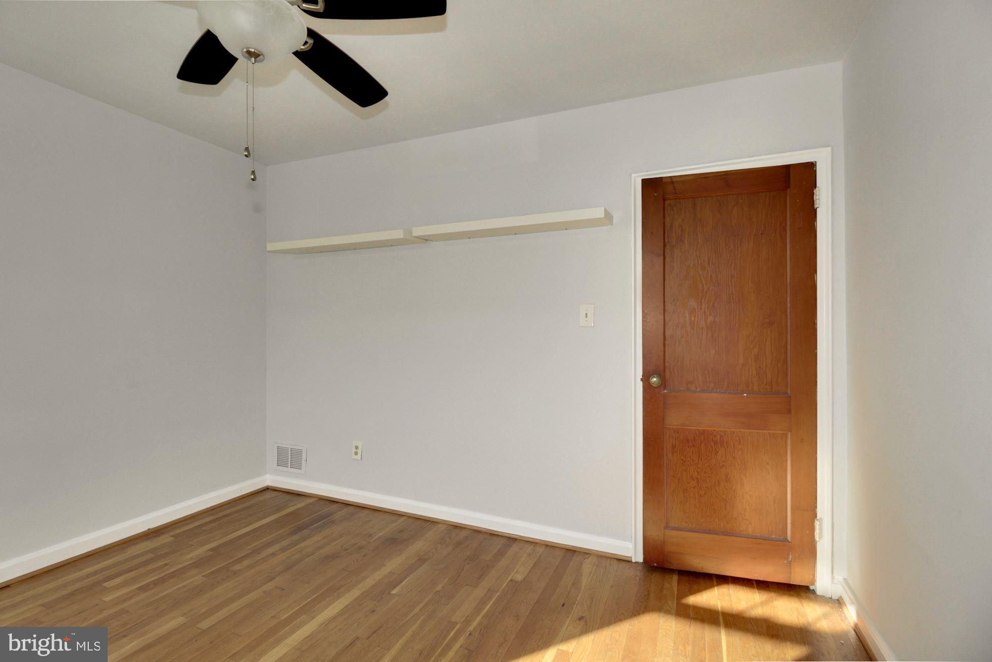 5436 Channing Road Baltimore, MD 21229 - Photo 20 of 37