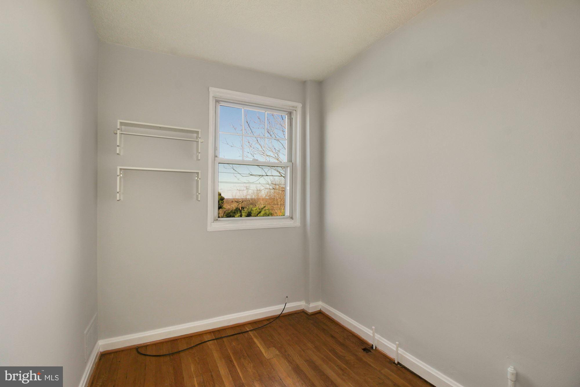 5436 Channing Road Baltimore, MD 21229 - Photo 24 of 37