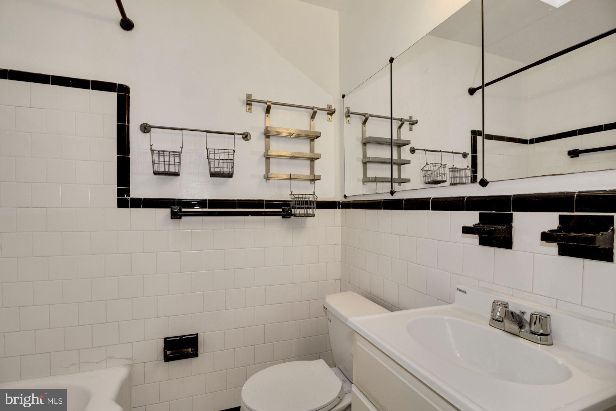 5436 Channing Road Baltimore, MD 21229 - Photo 26 of 37
