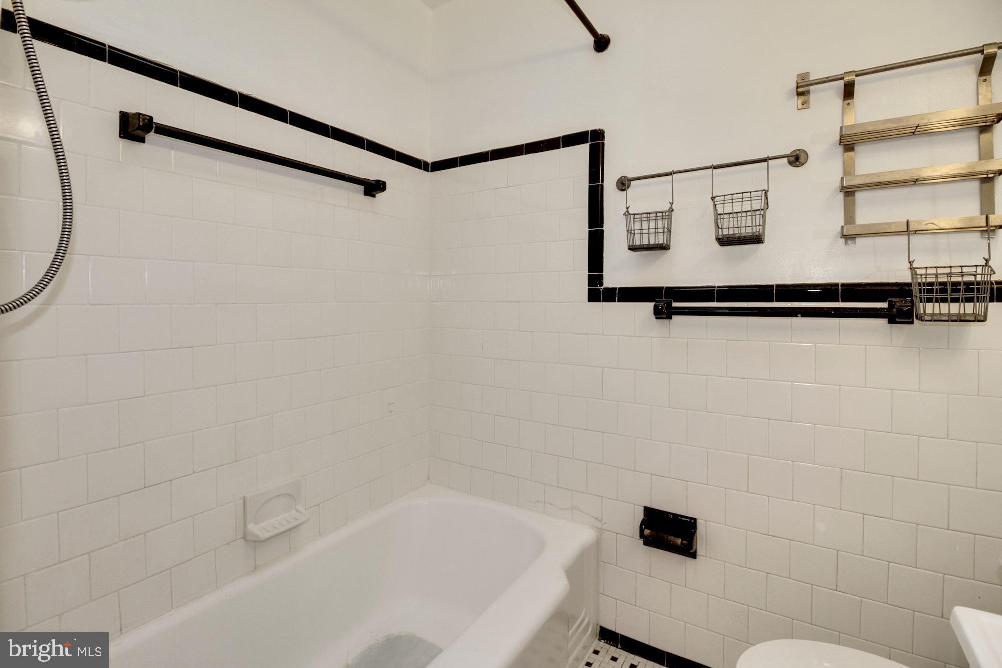 5436 Channing Road Baltimore, MD 21229 - Photo 27 of 37