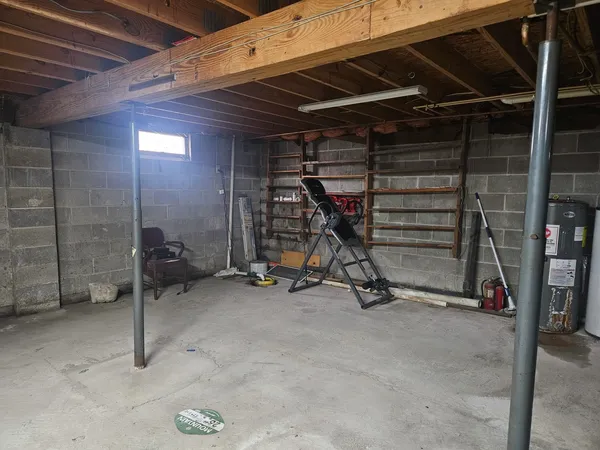 $134,900 | 1404 17th Avenue, Viola, IL 61486