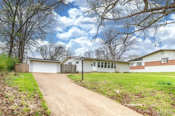 $229,900 | 7837 Labelle Street, St. Louis, MO 63123