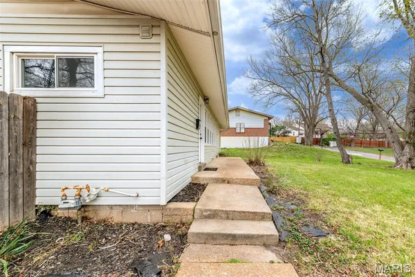 $229,900 | 7837 Labelle Street, St. Louis, MO 63123