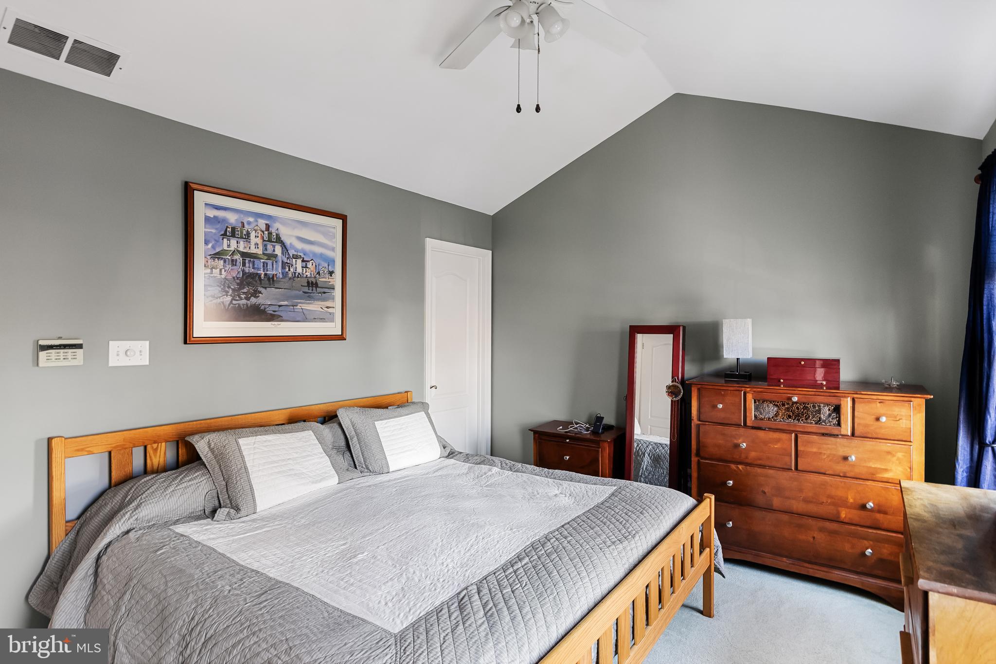 6 Read Drive Sicklerville, NJ 08081 - Photo 20 of 36 a bedroom with a bed and dresser