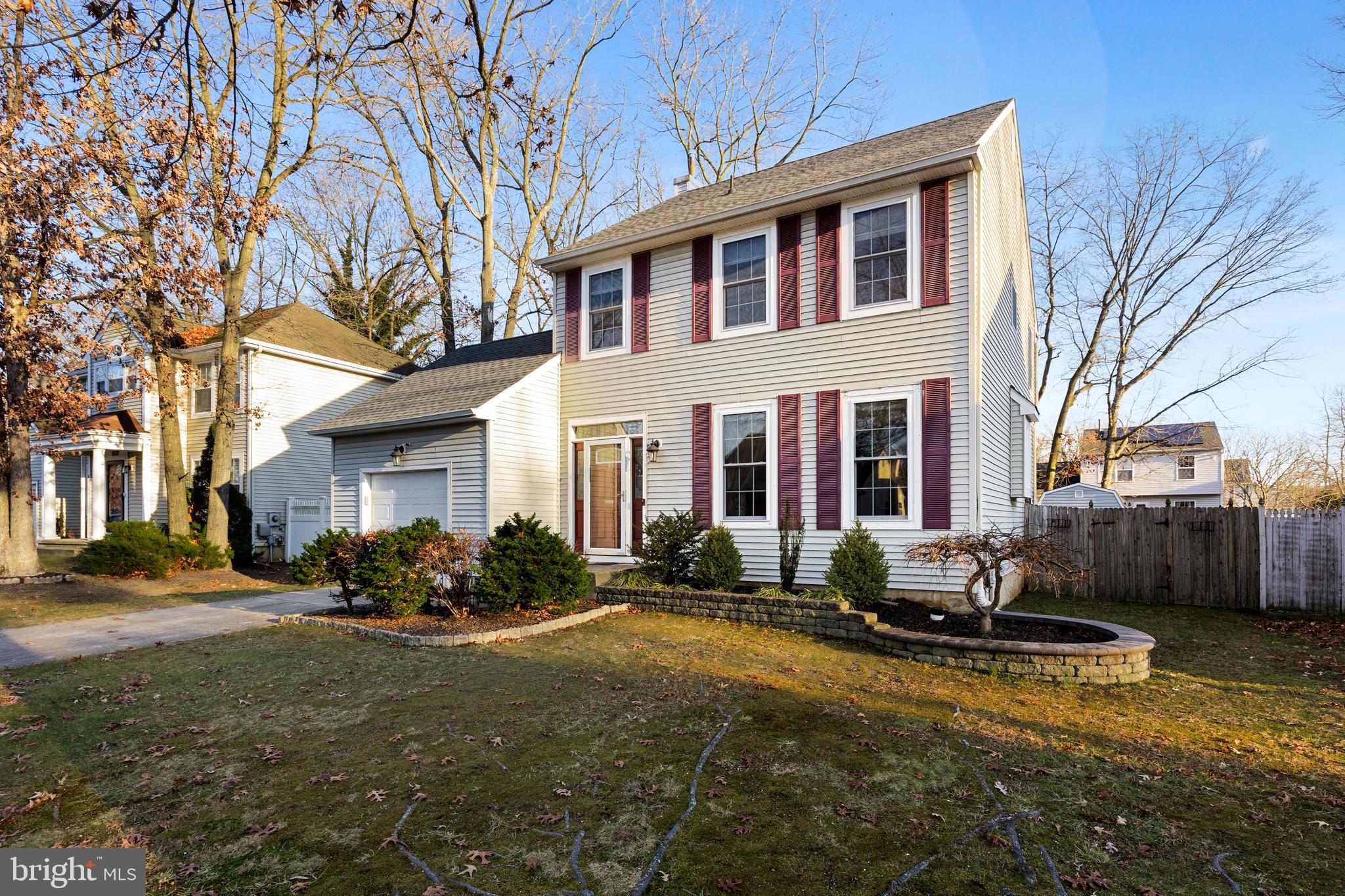 6 Read Drive Sicklerville, NJ 08081 - Photo 2 of 36 a front view of a house with a yard