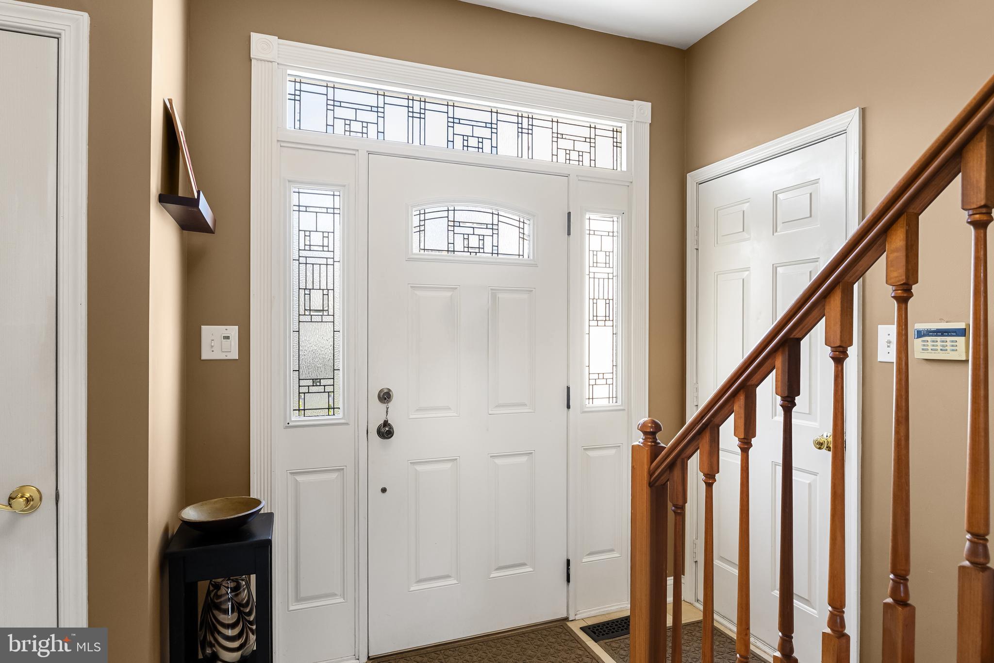 6 Read Drive Sicklerville, NJ 08081 - Photo 5 of 36 a view of an entryway with a door