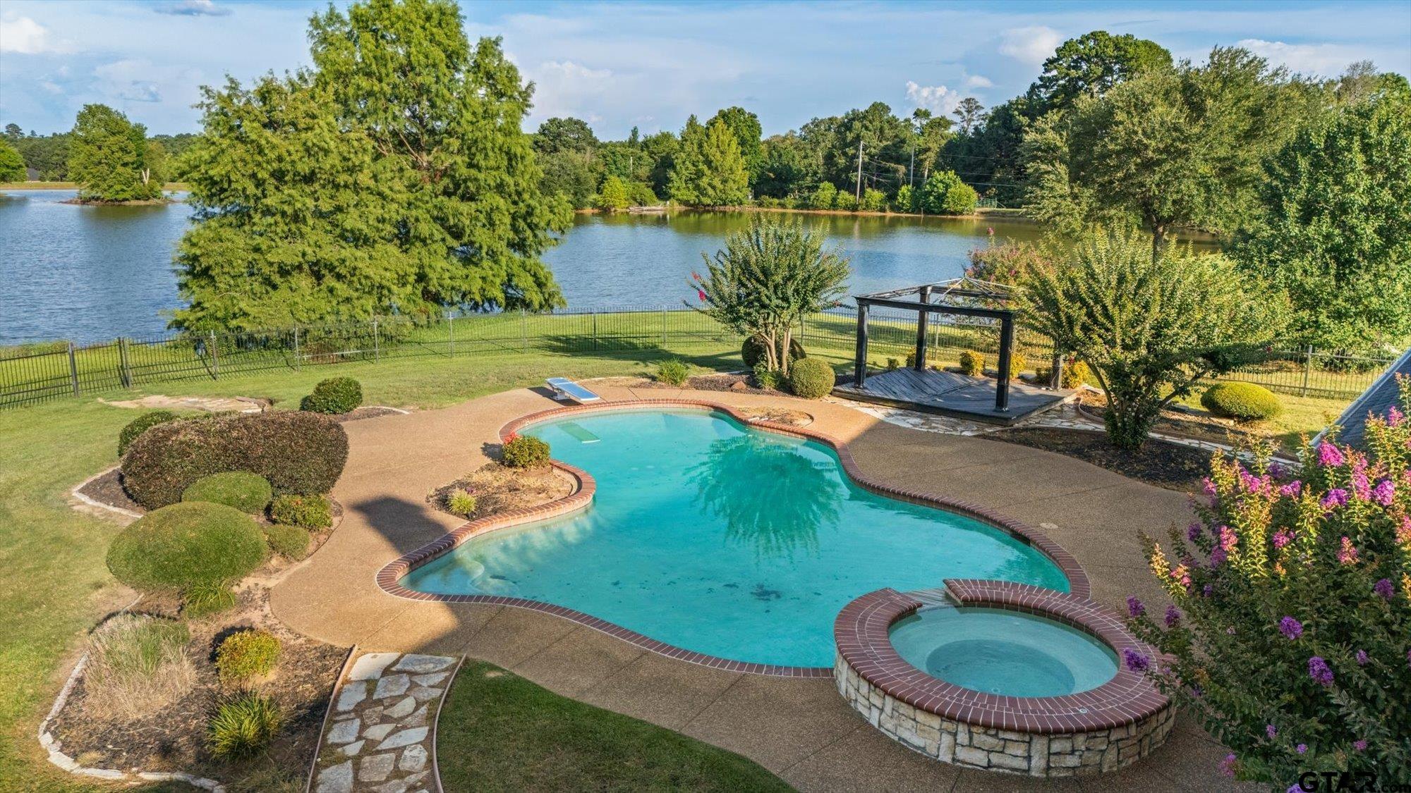 5414 Tryon Road Longview, TX 75605 - Photo 2 of 47
