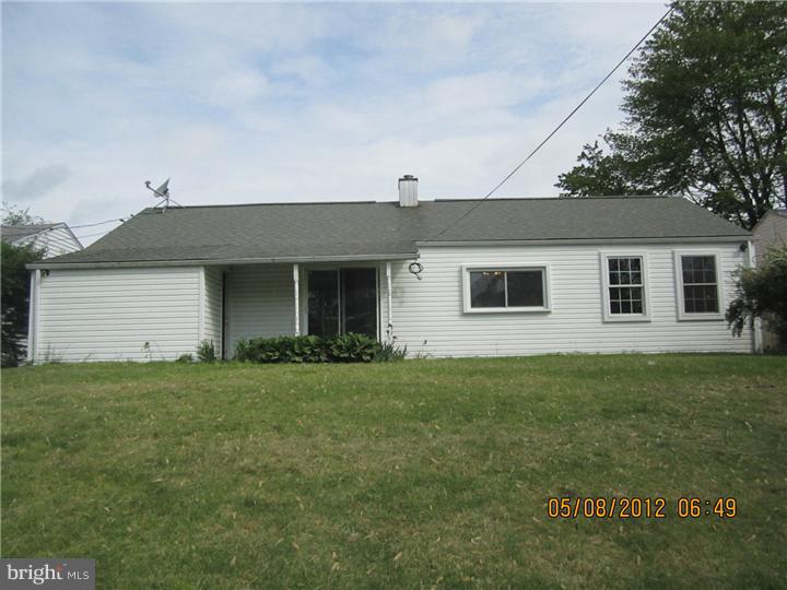 212 Trenton Road Fairless Hills, PA 19030 - Photo 2 of 8 Exterior Back