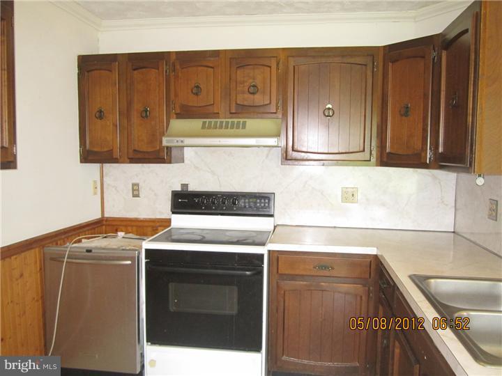 212 Trenton Road Fairless Hills, PA 19030 - Photo 5 of 8 Kitchen