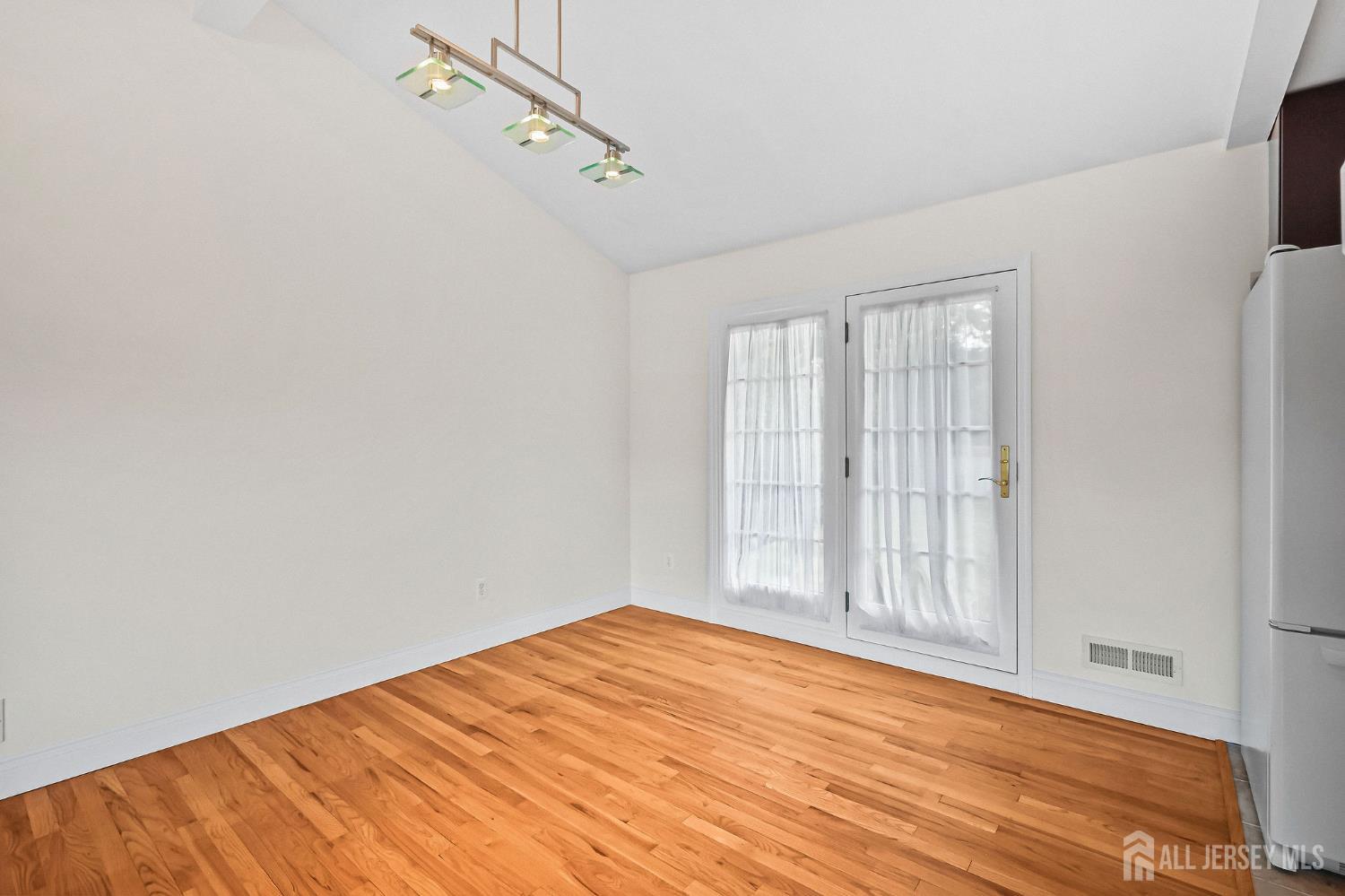 56 Corona Road East Brunswick, NJ 08816 - Photo 11 of 40