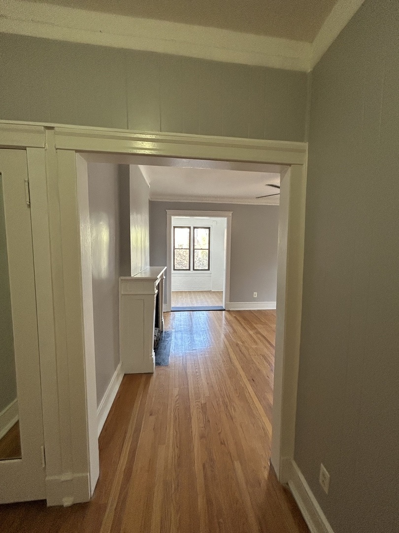 1155 East Hyde Park Boulevard, Unit 2F Chicago, IL 60615 - Photo 11 of 34