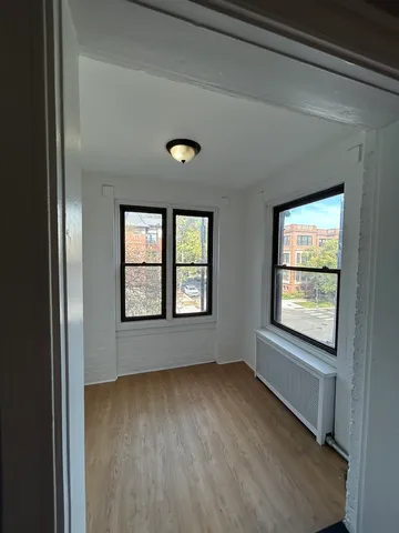 $240,000 | 1155 East Hyde Park Boulevard, Unit 2F, Chicago, IL 60615