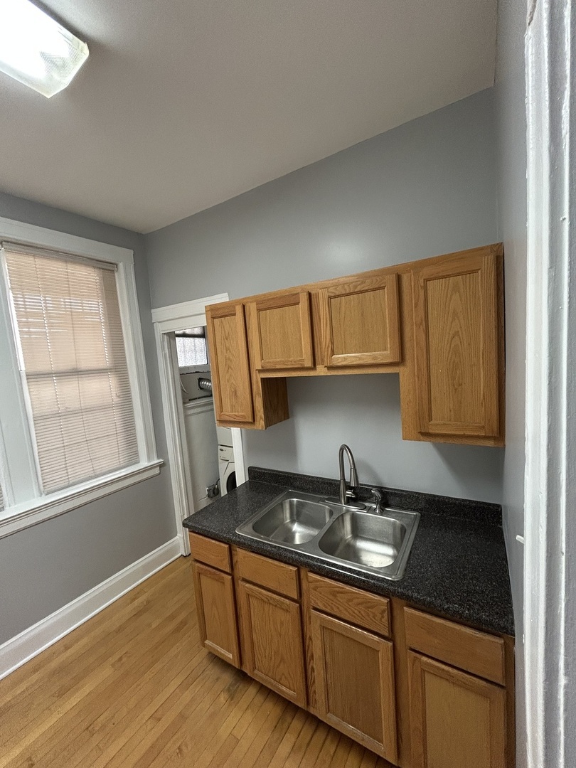 1155 East Hyde Park Boulevard, Unit 2F Chicago, IL 60615 - Photo 29 of 34