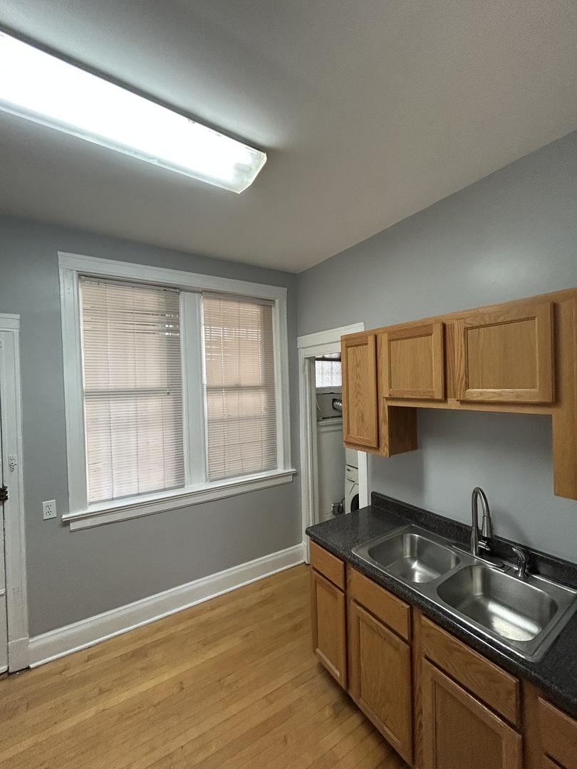 1155 East Hyde Park Boulevard, Unit 2F Chicago, IL 60615 - Photo 30 of 34