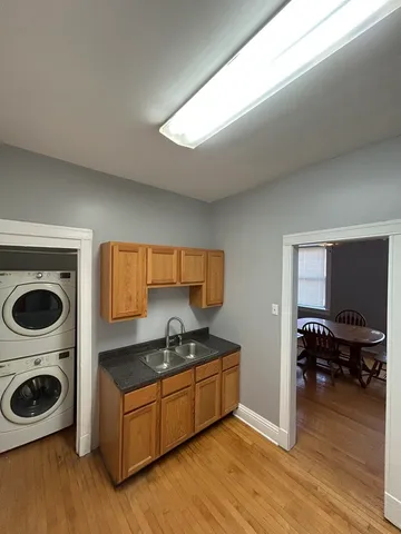 $240,000 | 1155 East Hyde Park Boulevard, Unit 2F, Chicago, IL 60615