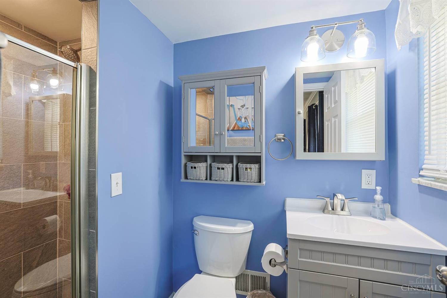 5860 Timely Terrace Cincinnati, OH 45233 - Photo 22 of 39
