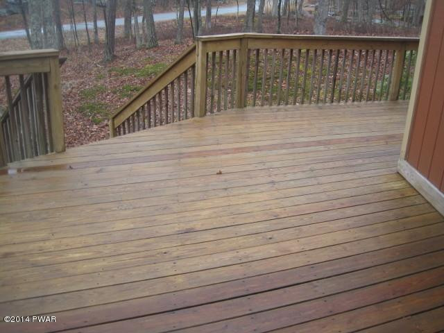 135 Tanager Road Lackawaxen, PA 18435 - Photo 4 of 49