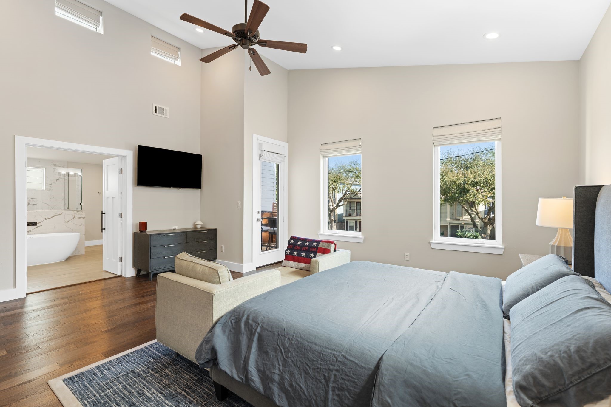 807 Nicholson Street Houston, TX 77007 - Photo 18 of 30 Private balcony access extends the suite outdoors.